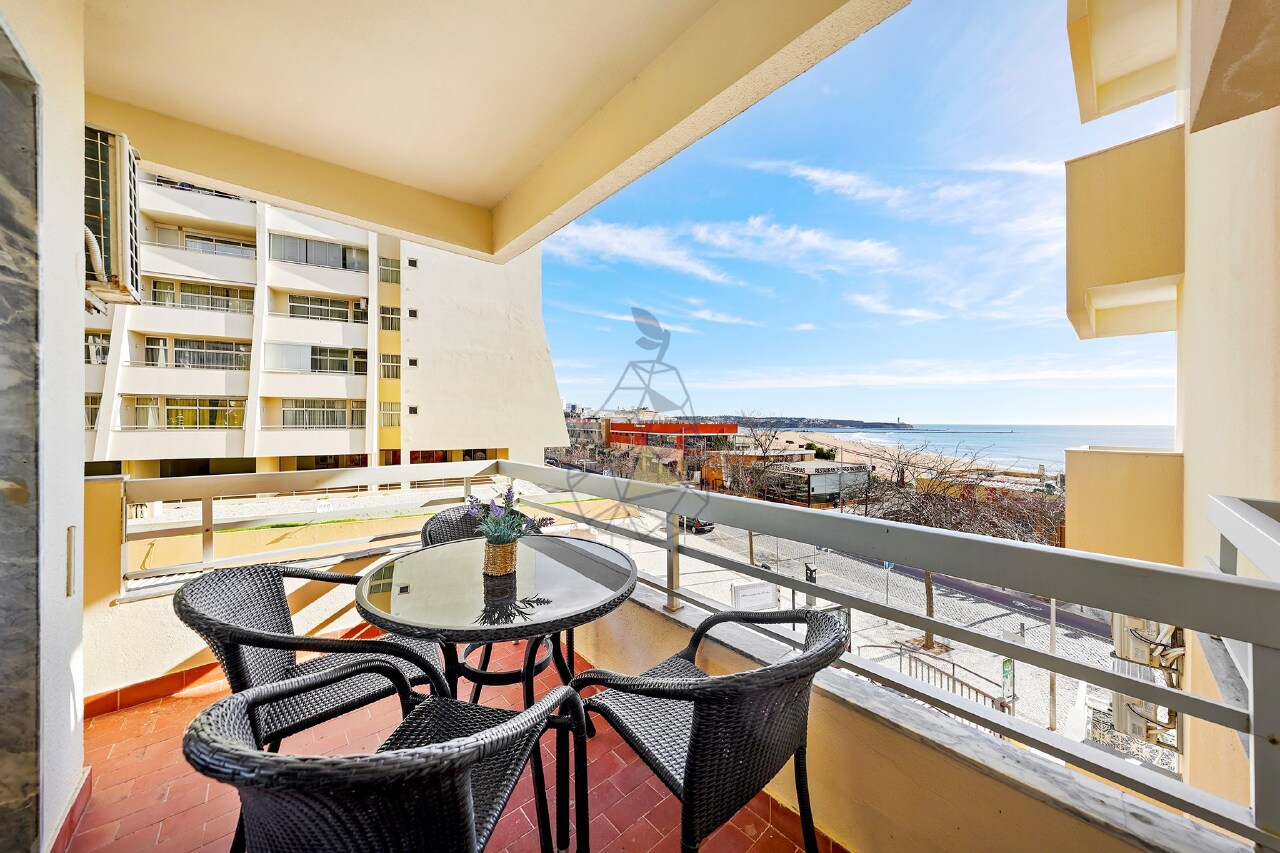 2 bed Apartment in Portimão, Western Algarve