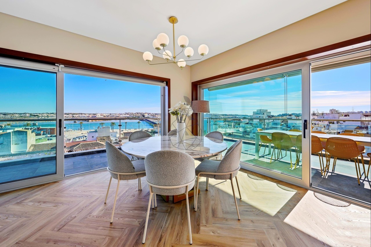 3 bed Apartment in Portimão, Western Algarve