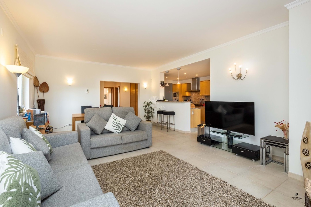 2 bed Apartment in Estômbar, Lagoa, Western Algarve