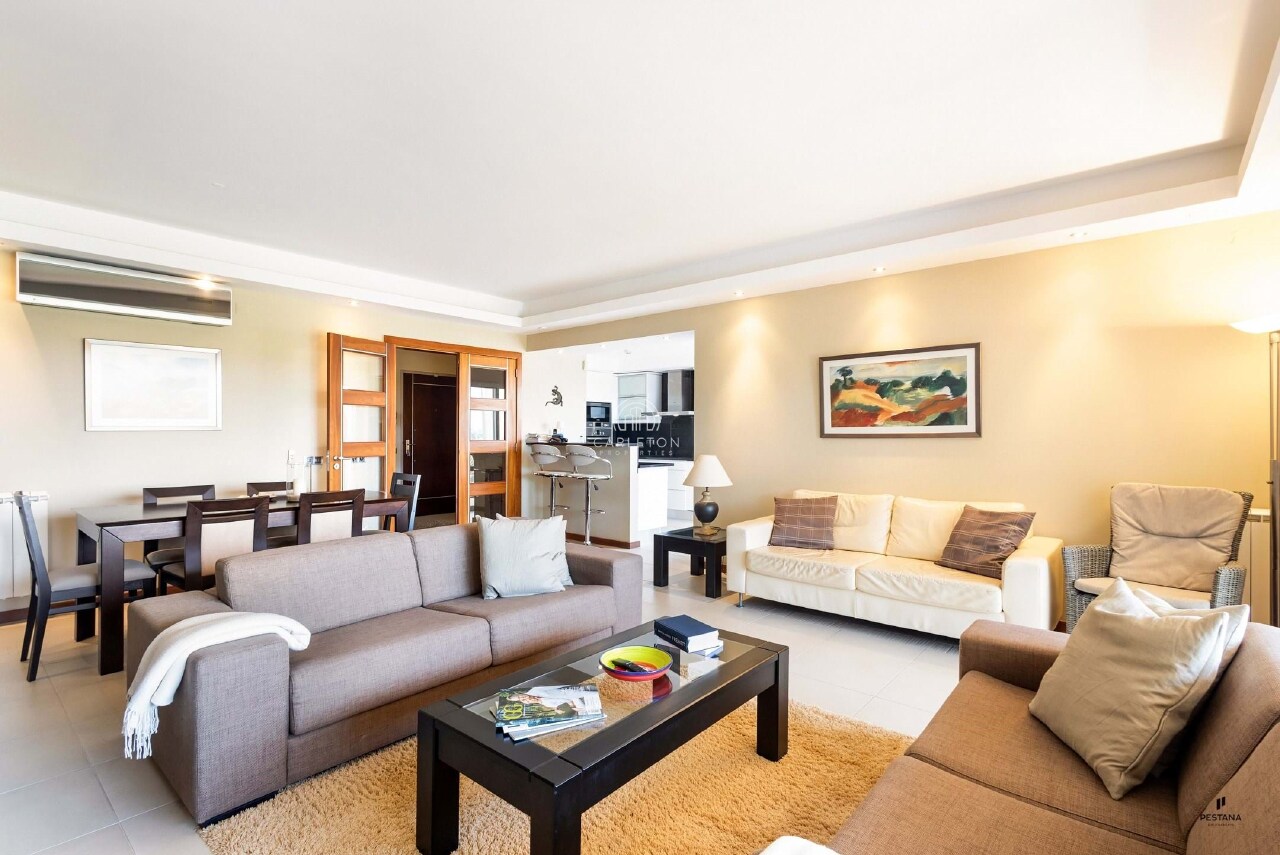 2 bed Villa in Estômbar, Lagoa, Western Algarve