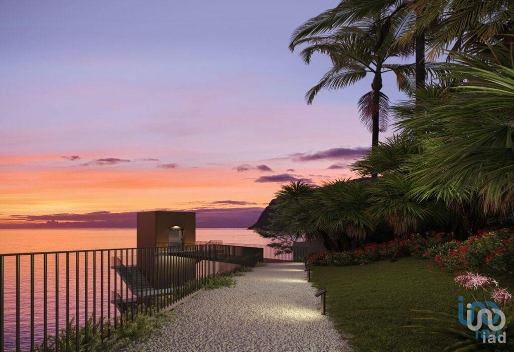 2 bed Apartment in Funchal, Madeira