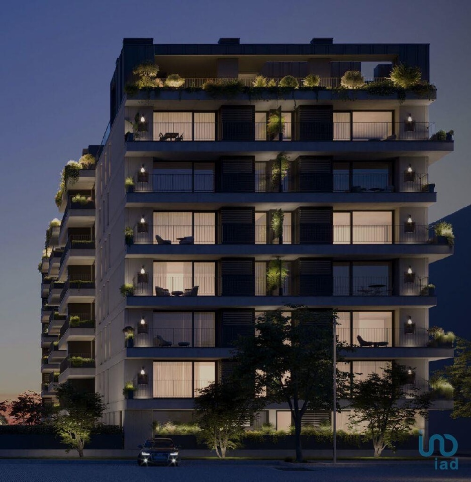 3 bed Apartment in Porto