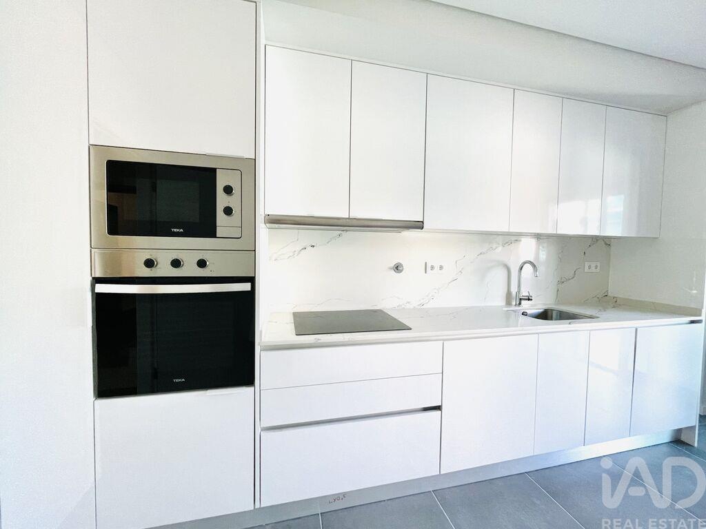 3 bed Apartment in Faro, Central Algarve