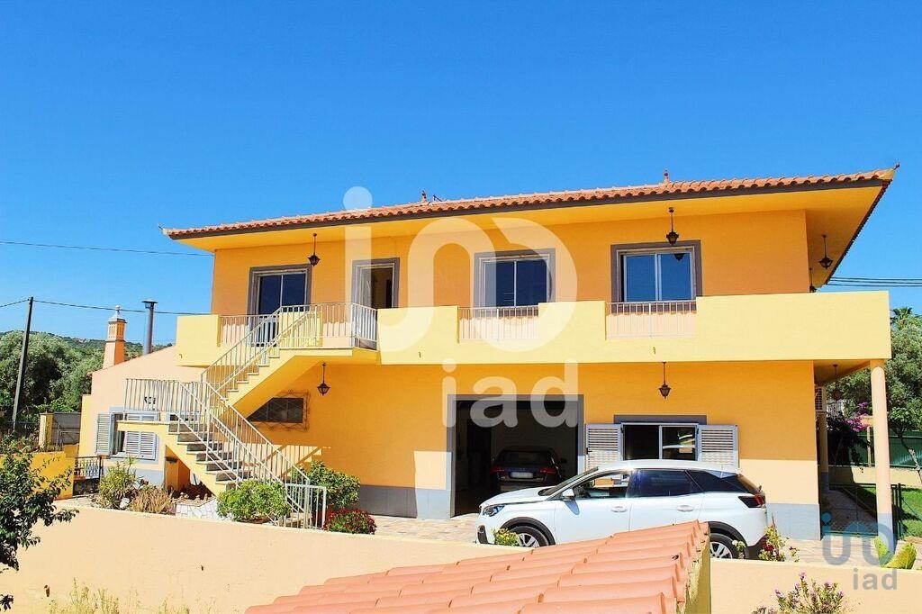 3 bed Villa in Faro, Central Algarve