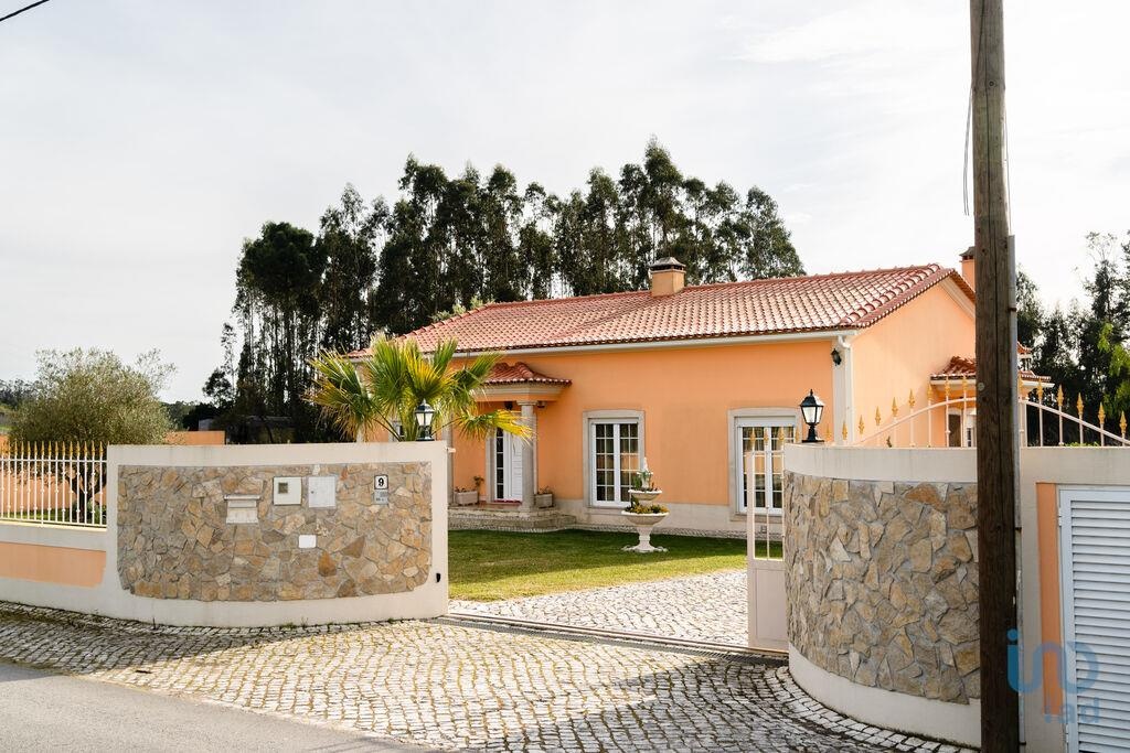 3 bed Villa in Caldas da Rainha, Leiria