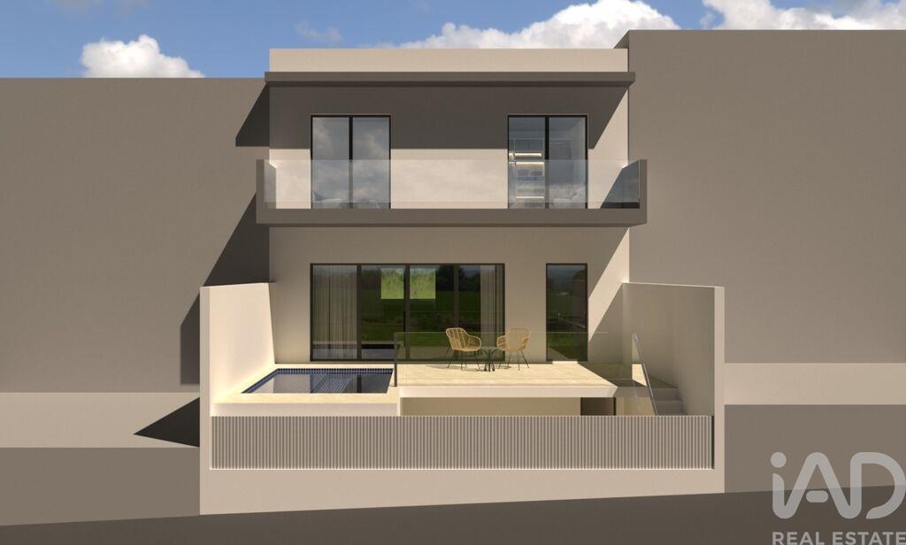 3 bed Villa in Lagoa, Western Algarve