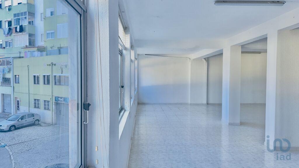 Commercial / Business in Seixal, Setúbal