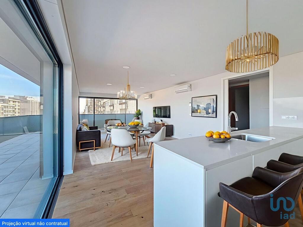 4 bed Apartment in Vila Nova de Gaia, Porto