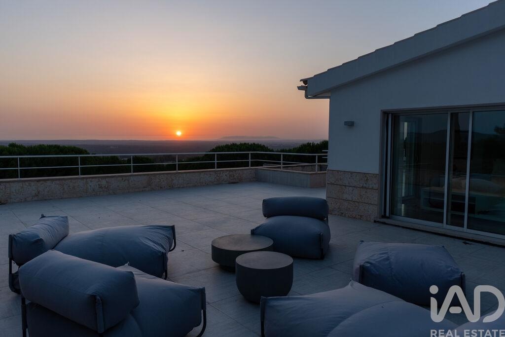 6 bed Villa in Setúbal