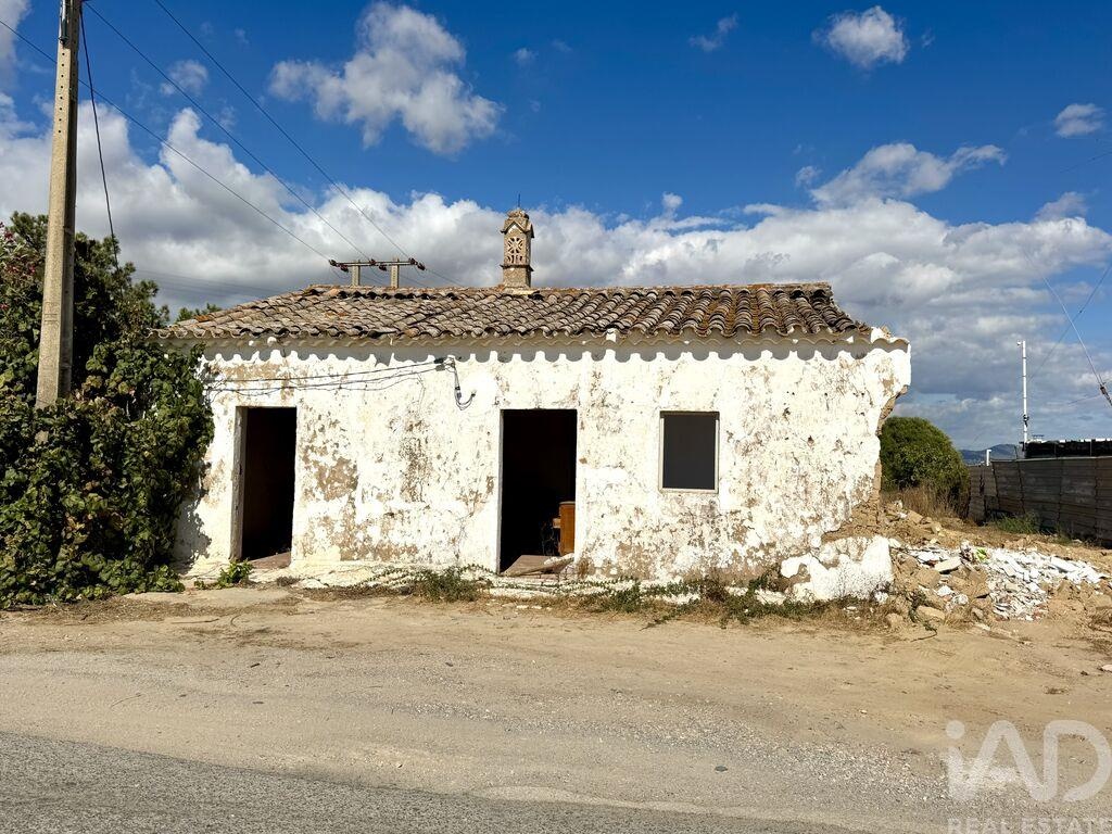 3 bed Villa in Faro, Central Algarve
