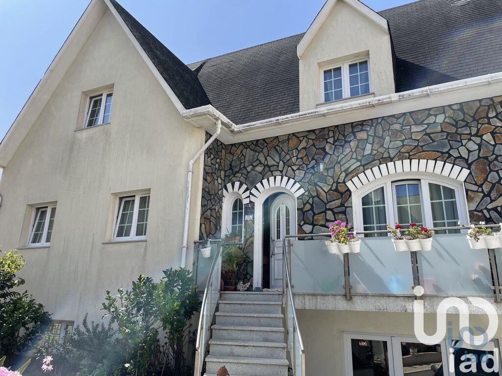 4 bed Villa in Póvoa de Varzim, Porto