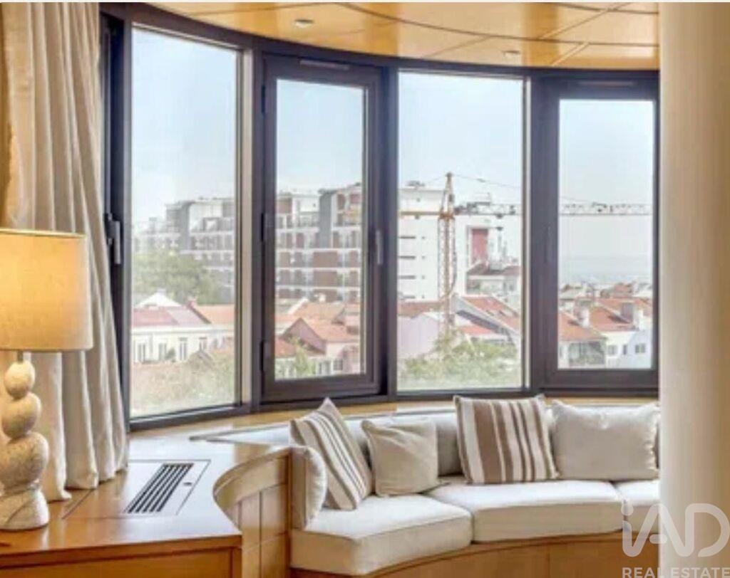 3 lit Appartement dans Lisboa