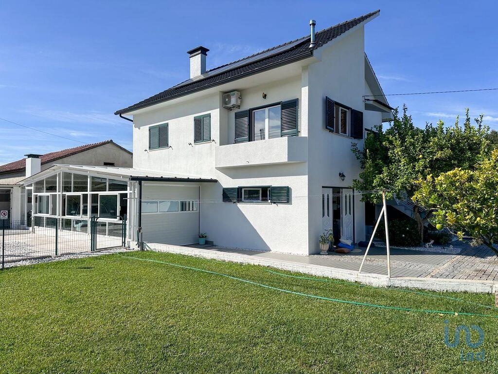 4 bed Villa in União das freguesias de Arcos de Valdevez (São Paio) e Giela, Arcos de Valdevez, Viana do Castelo