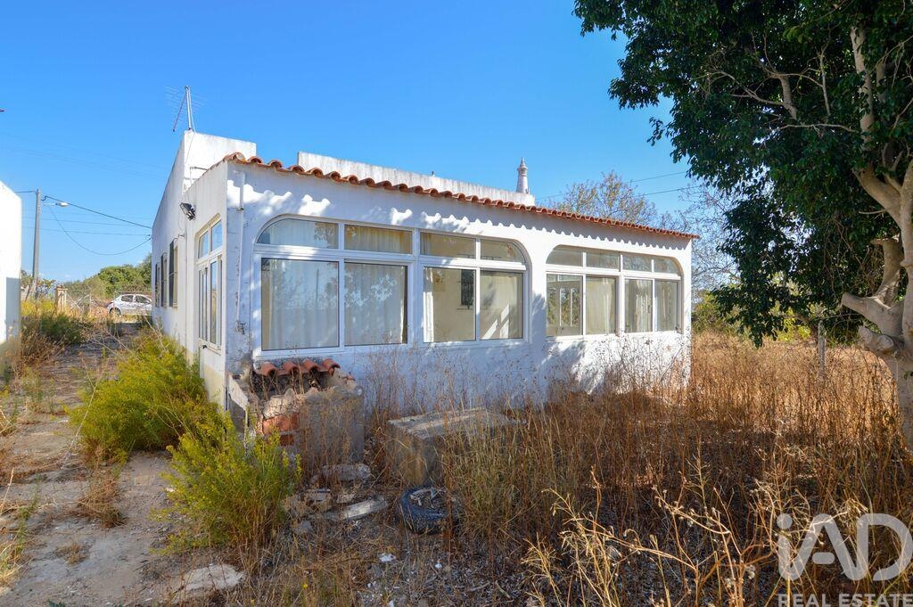 4 bed Villa in Lagoa, Western Algarve