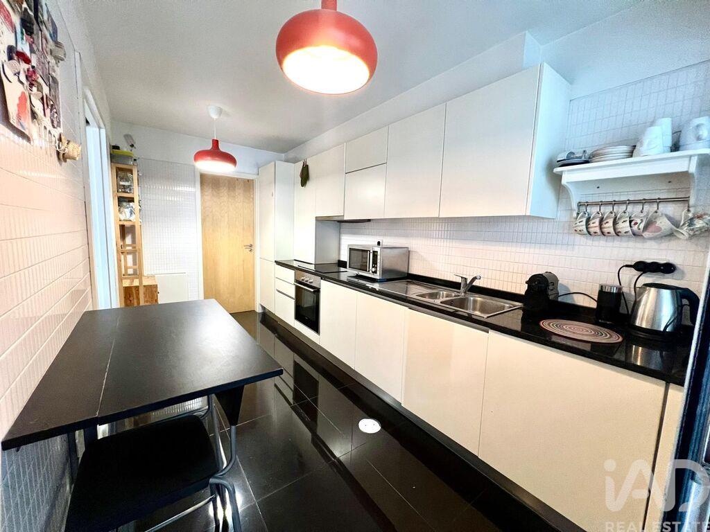 2 bed Apartment in Porto