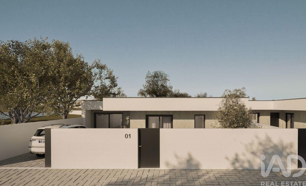Plot / Land in Azambuja, Lisboa