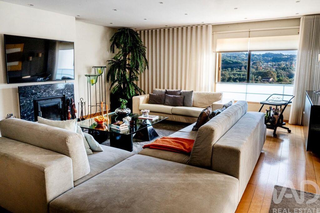 5 bed Apartment in Santo Tirso, Porto