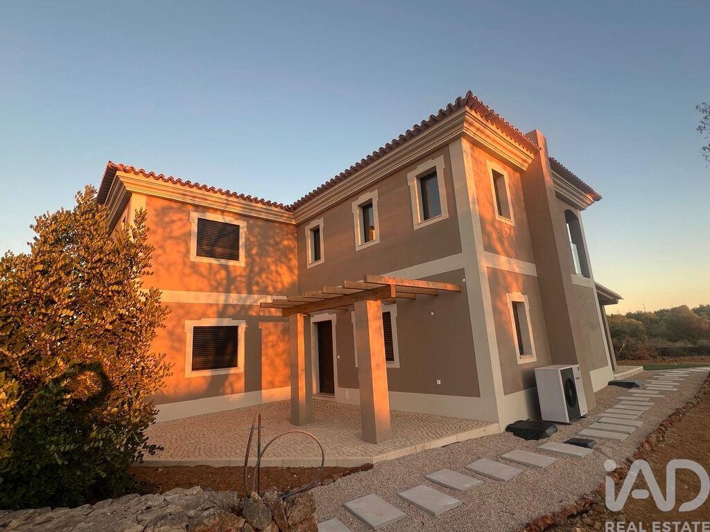3 bed Villa in Silves, Western Algarve