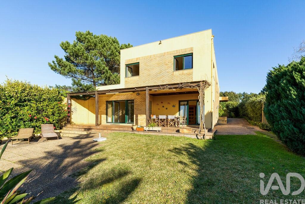 4 bed Villa in Vila Nova de Gaia, Porto
