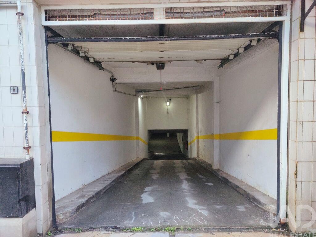 Garage / Parking in Caldas da Rainha, Leiria