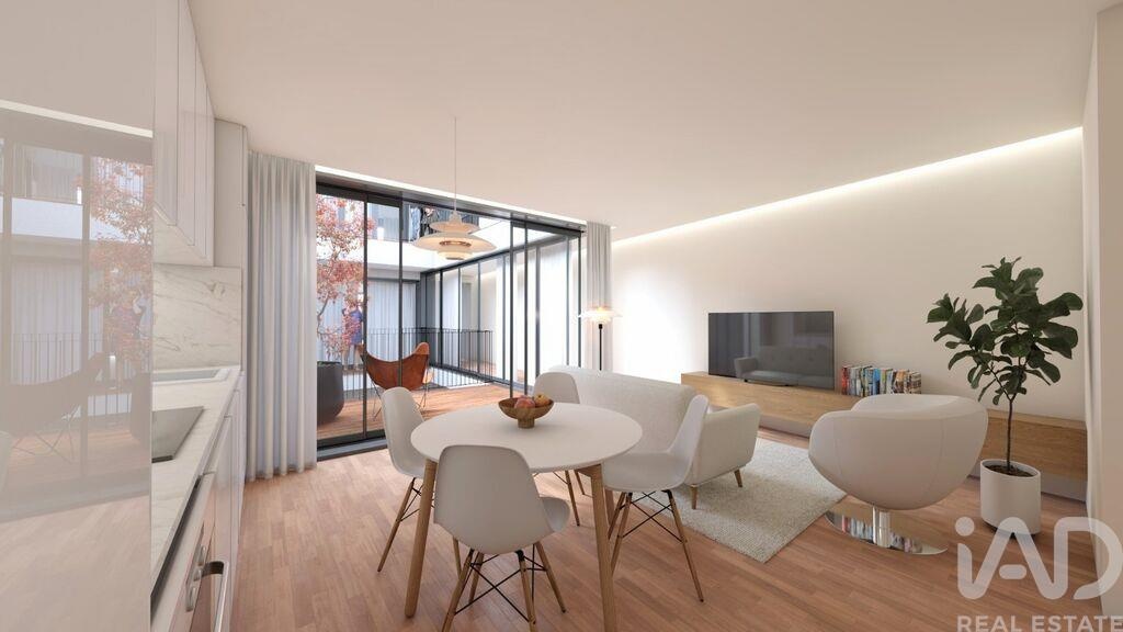 2 bed Apartment in Porto