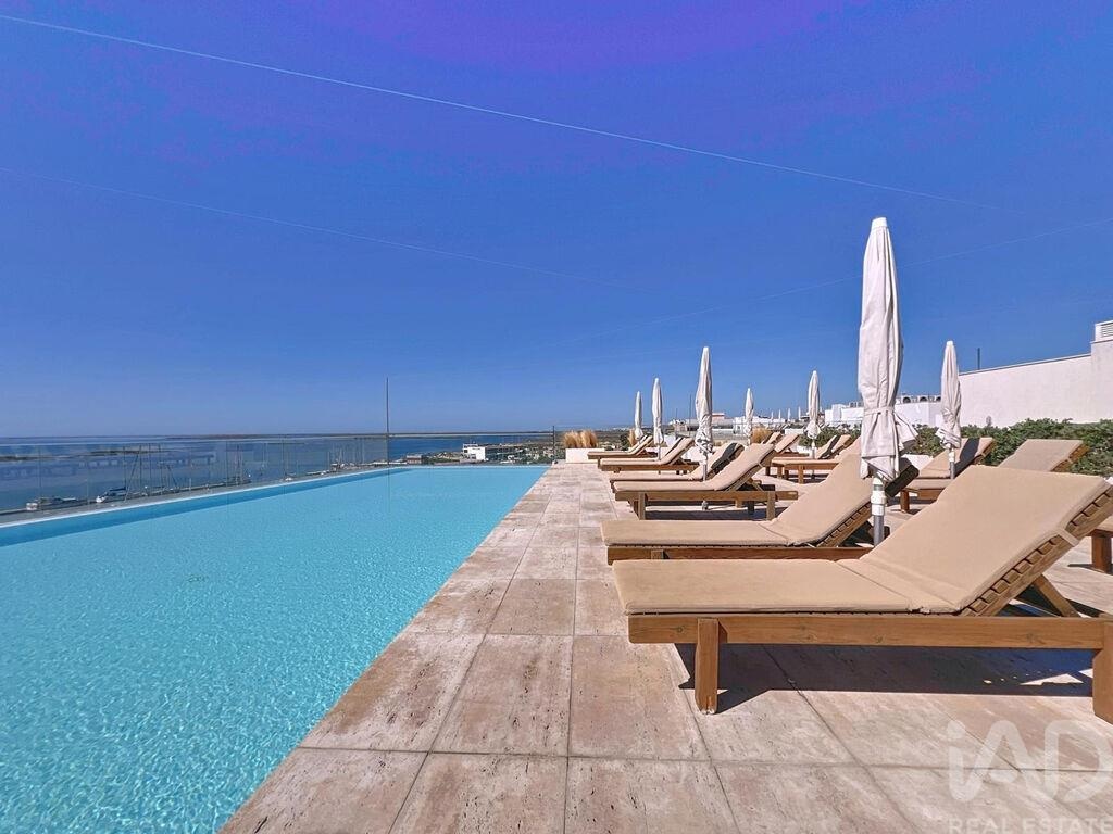 2 bed Apartment in Olhão, Eastern Algarve