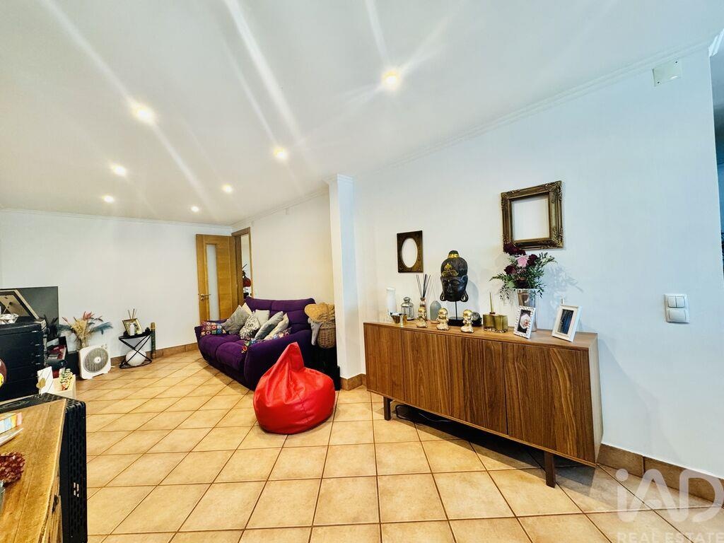 4 bed Apartment in Almada, Setúbal