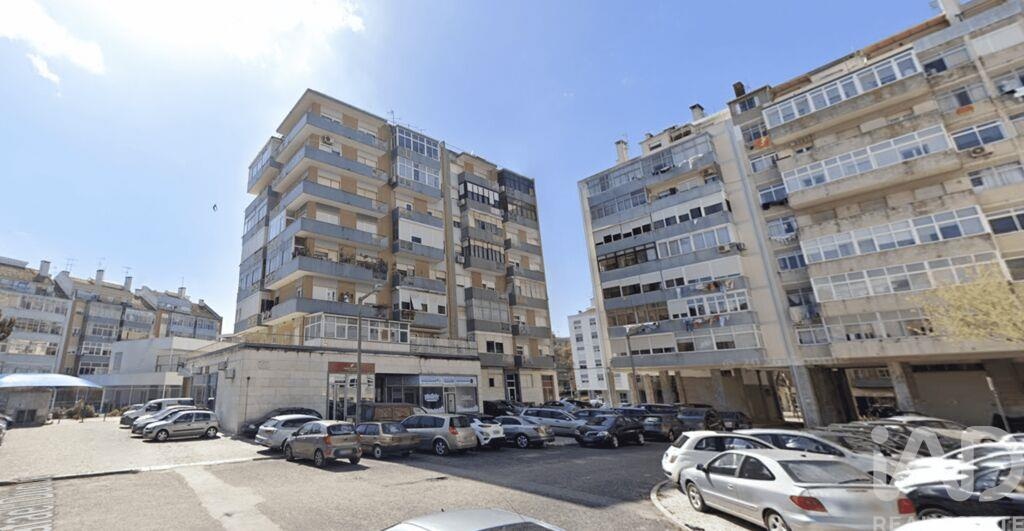 Apartamento con 3 dormitorios en Lisboa