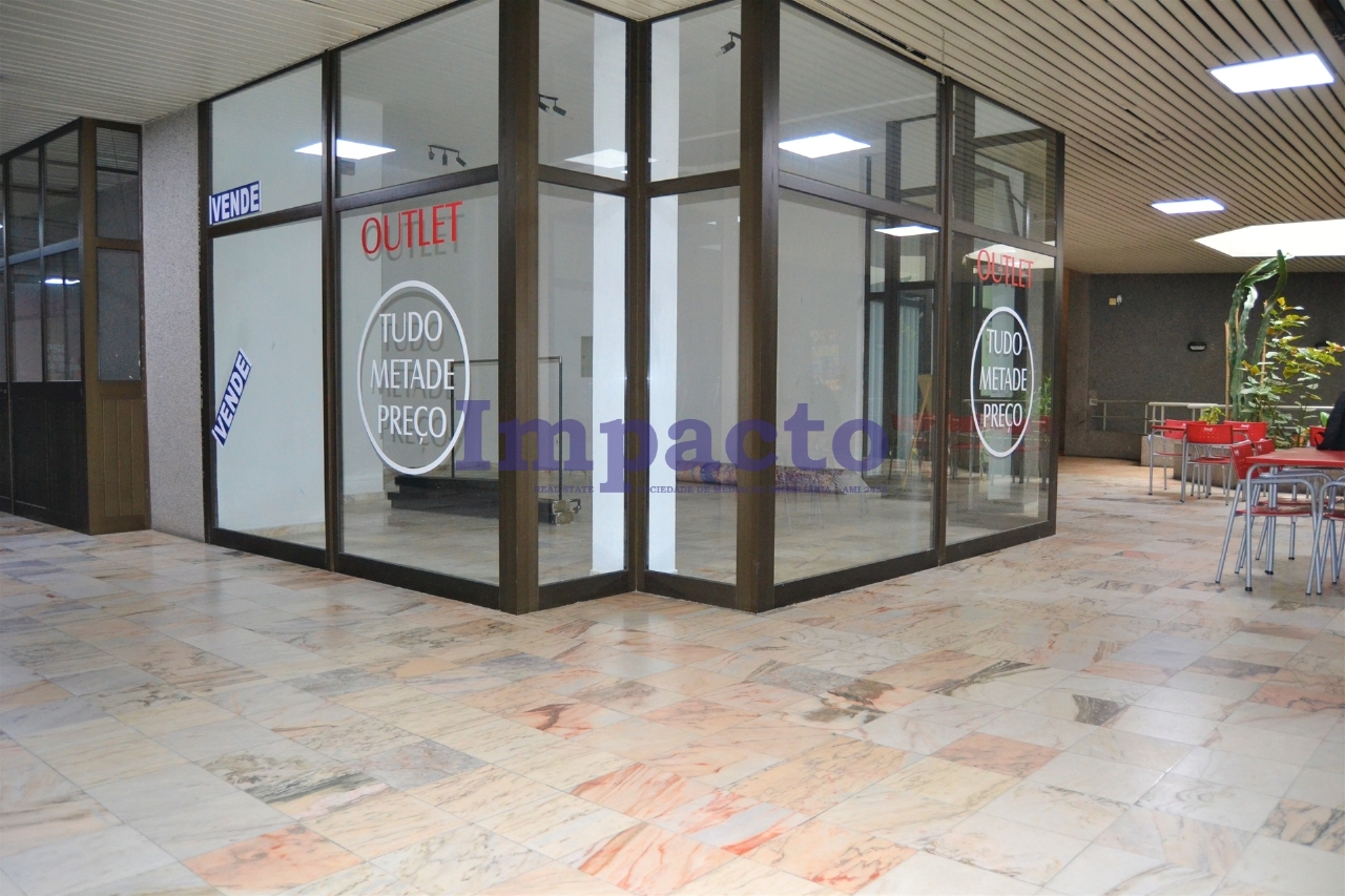 Commercial / Business in São João da Madeira, Aveiro