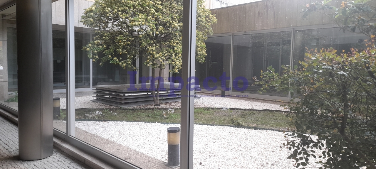 Commercial / Business in Porto