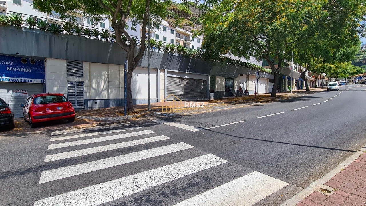 Commercieel / Zakelijk in Câmara de Lobos, Madeira