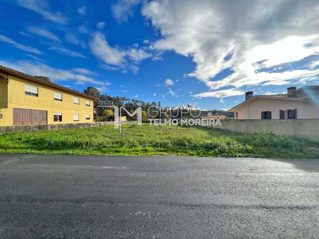 Plot / Land in São Martinho da Gândara, Oliveira de Azeméis, Aveiro