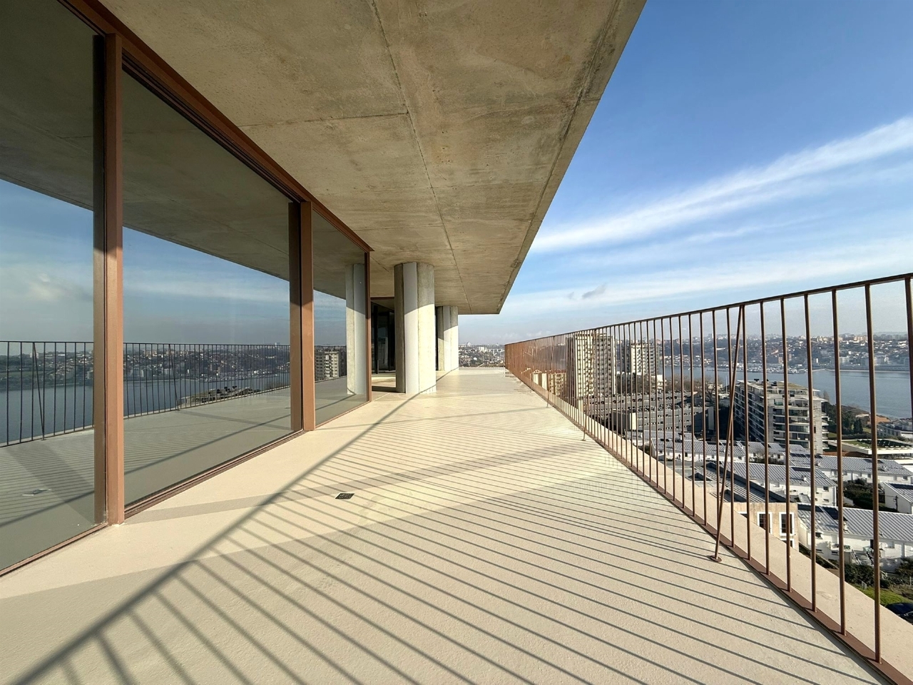 4 bed Appartement in Porto