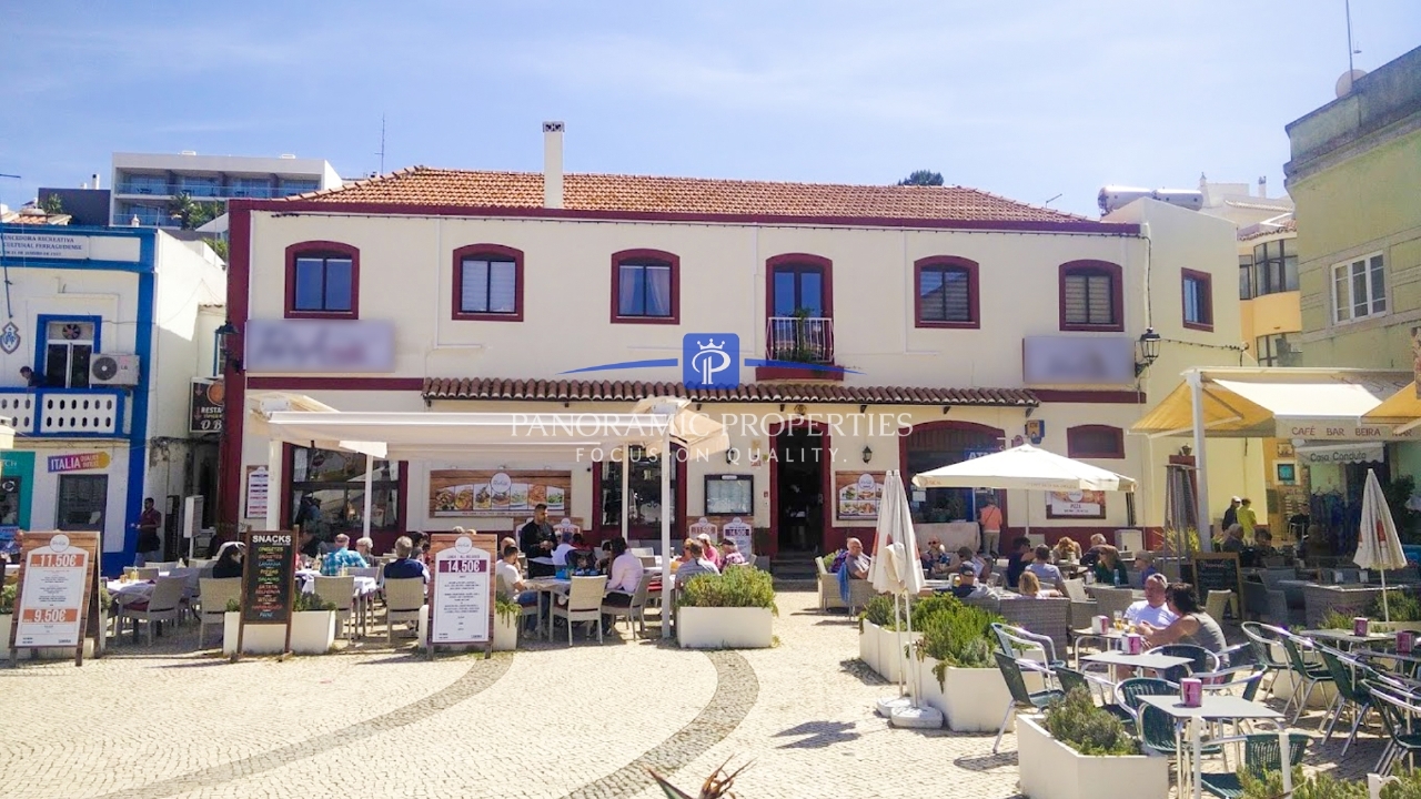 6 bed Commercial / Business in Lagoa, Western Algarve