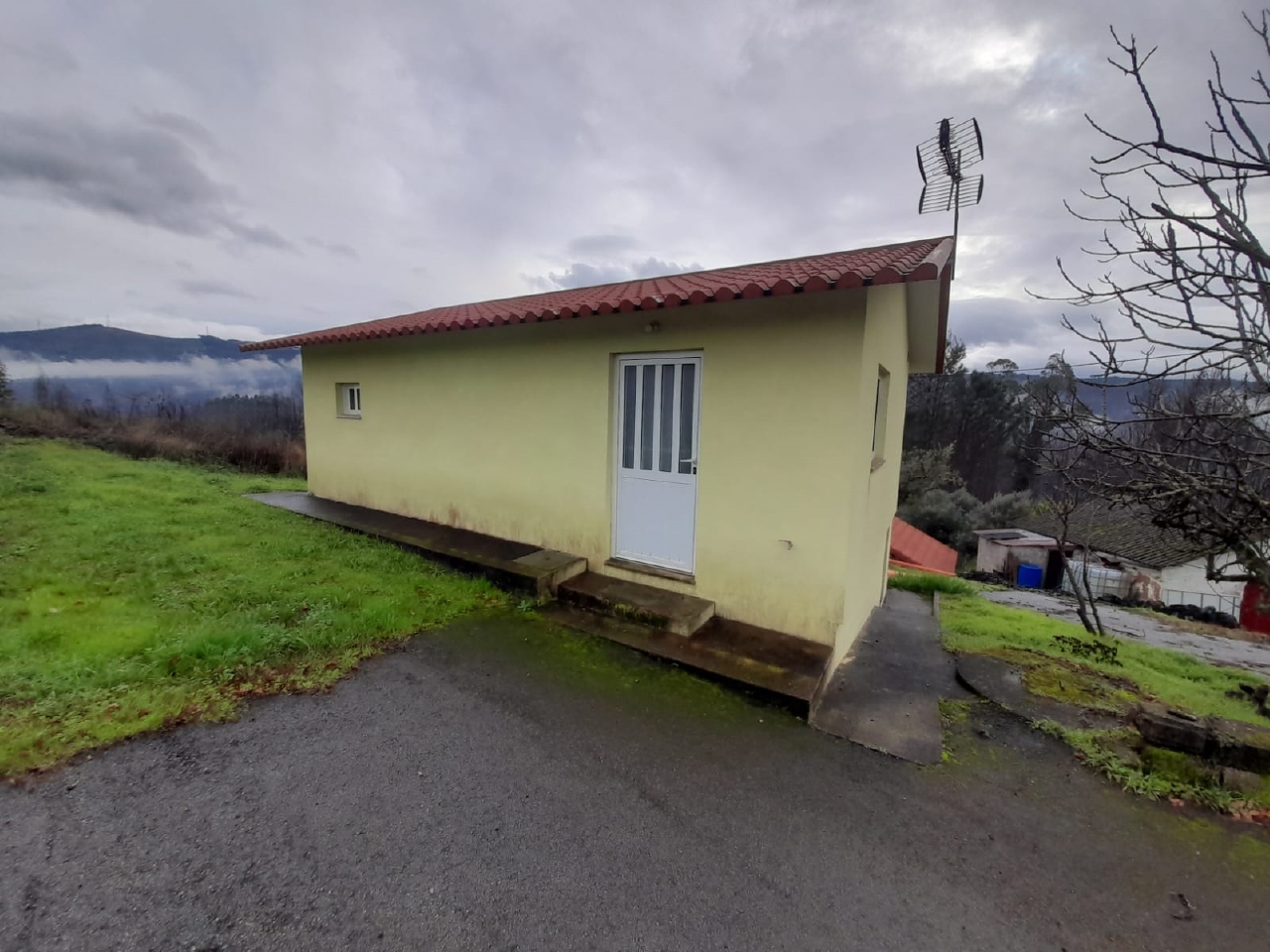 Villa in União das freguesias de Carvalho e Basto (Santa Tecla), Celorico de Basto, Braga