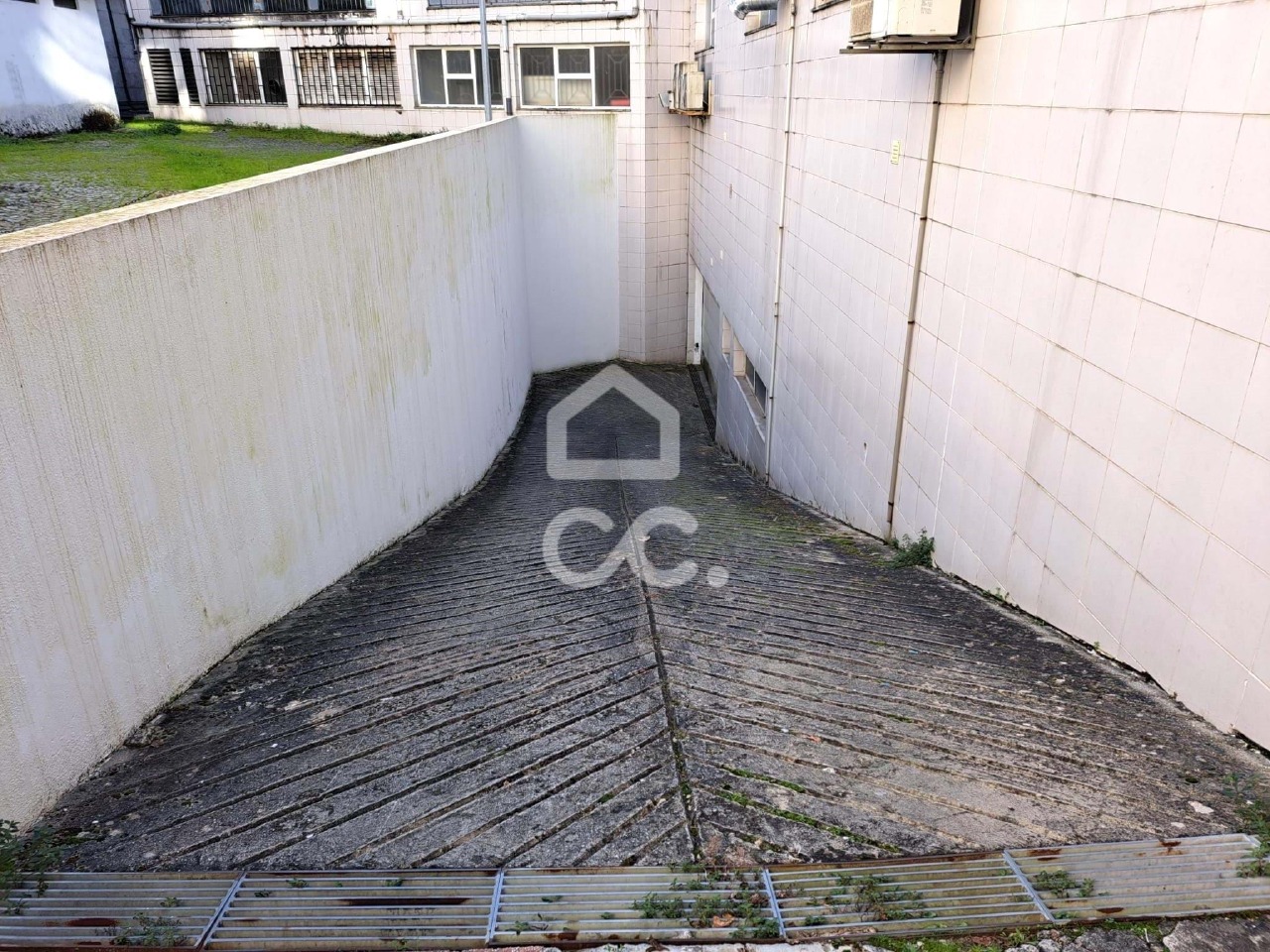 Garage / Parkeerplaats in Viseu