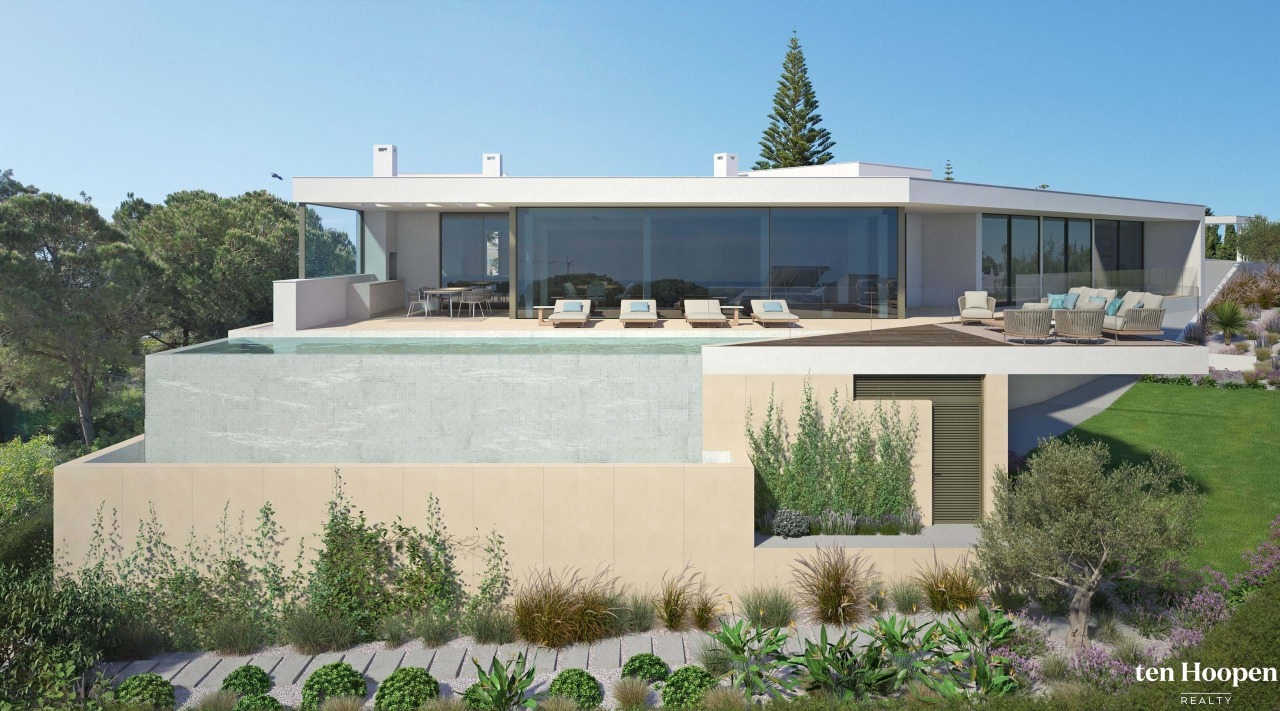 4 bed Villa in Luz, Lagos, Western Algarve