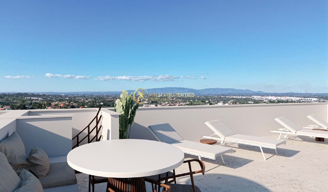 2 bed Apartment in Lagoa, Western Algarve