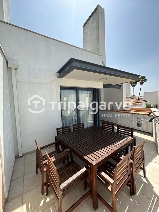 5 bed Villa in Loulé, Central Algarve