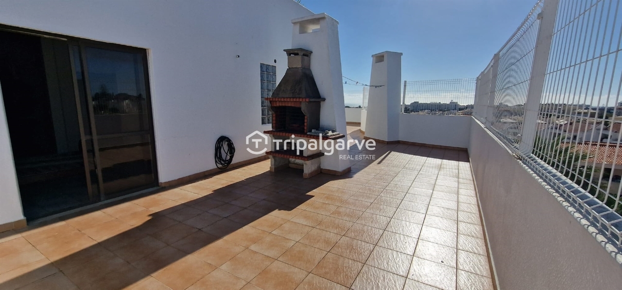 3 bed Apartment in Albufeira, Central Algarve