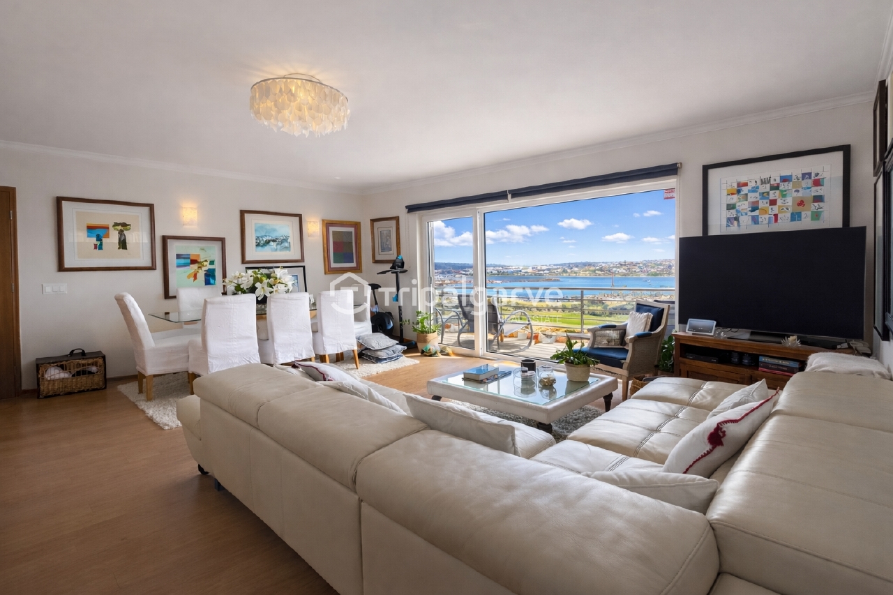 3 bed Apartment in Portimão, Western Algarve