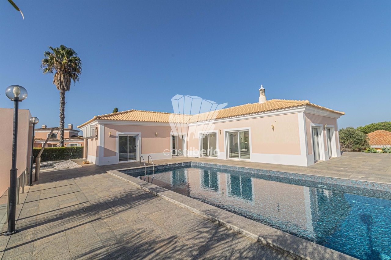 3 bed Villa in Lagos, Western Algarve