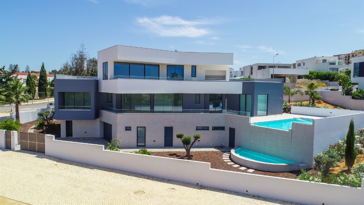 4 bed Villa in Lagos, Western Algarve