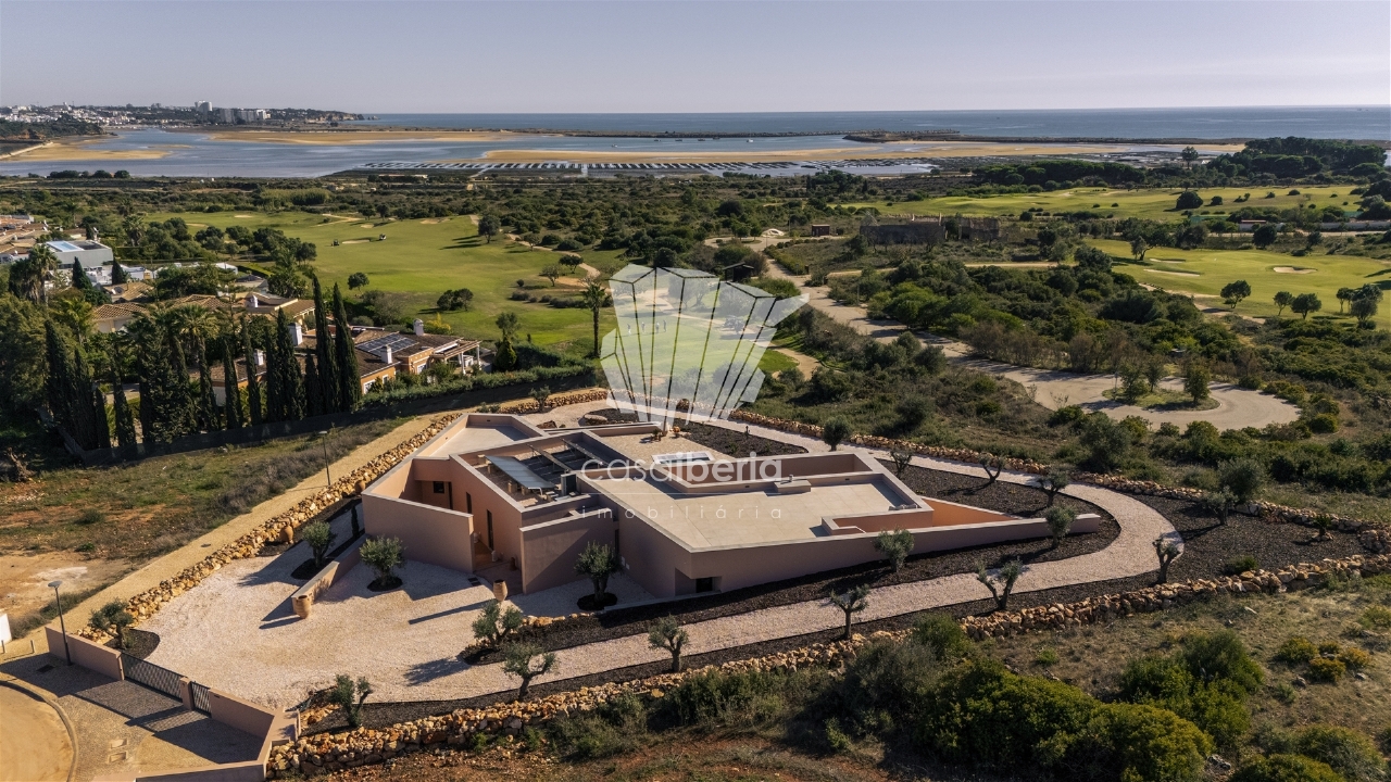 4 bed Villa in Lagos, Western Algarve