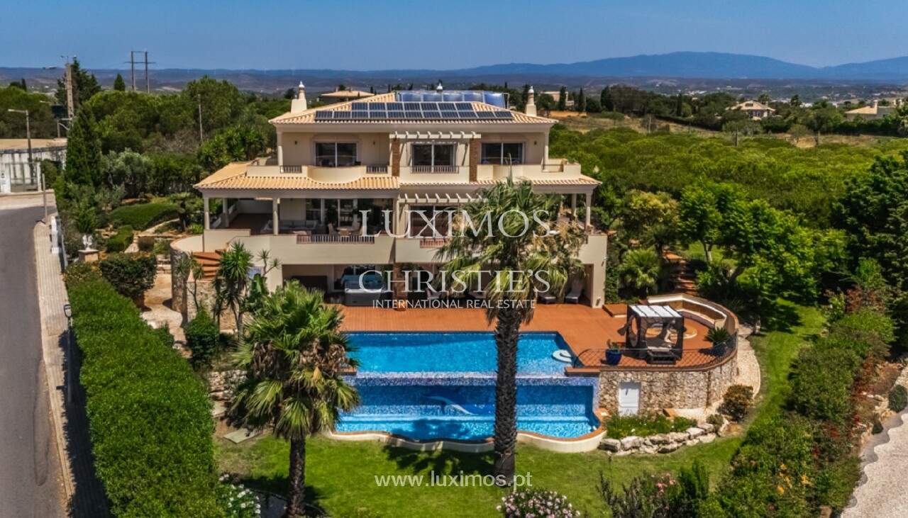 5 bed Villa in Luz, Lagos, Western Algarve
