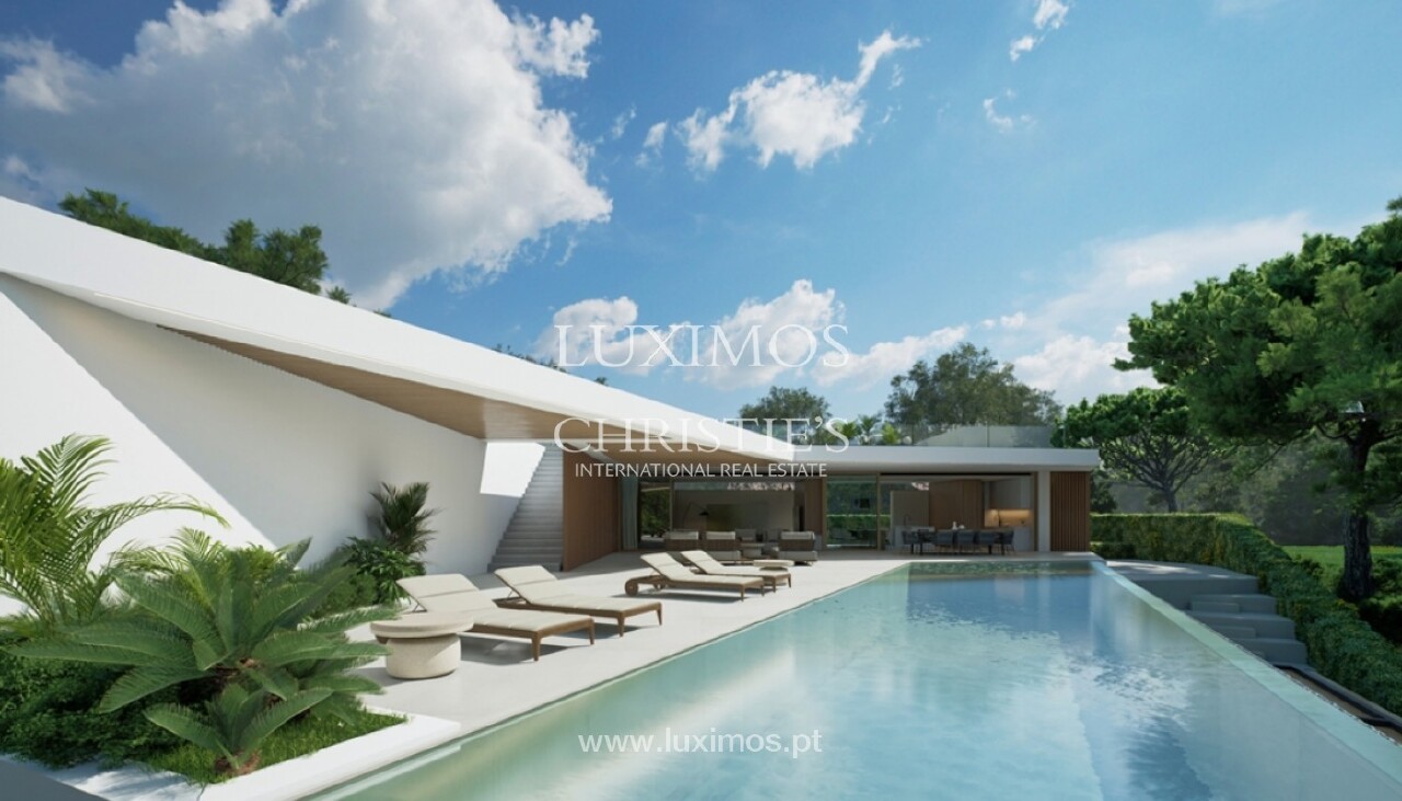 5 bed Villa in Almancil, Loulé, Central Algarve