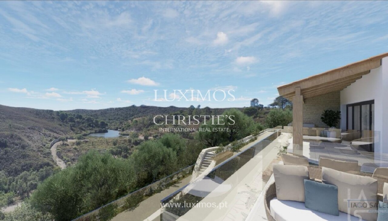 5 bed Villa in São Brás de Alportel, Western Algarve