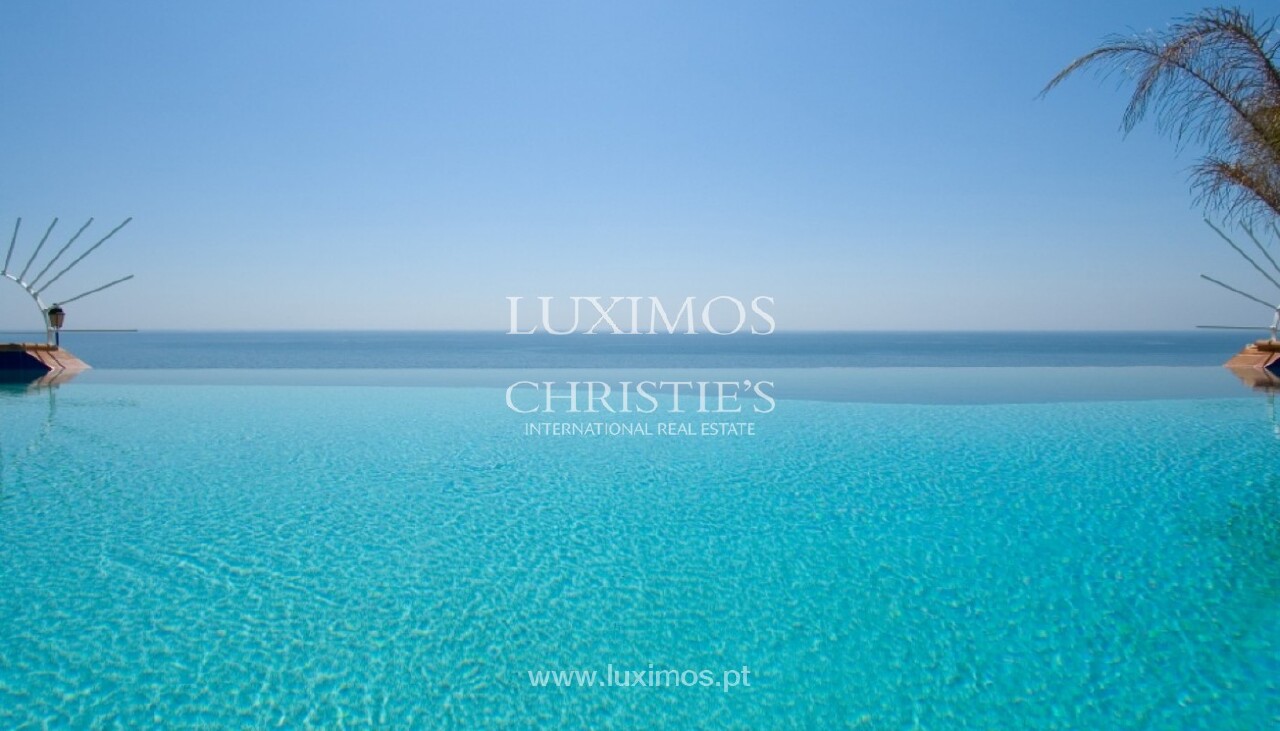 5 bed Villa in Luz, Lagos, Western Algarve