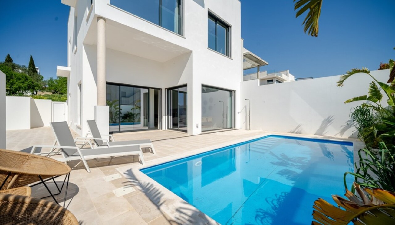 3 bed Villa in Santa Bárbara de Nexe, Faro, Central Algarve