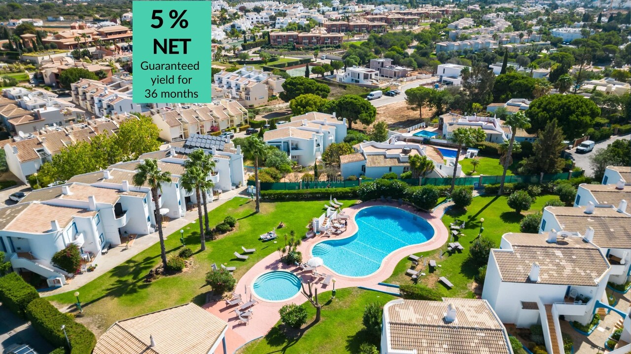 1 bed Apartment in Carvoeiro, Lagoa, Western Algarve